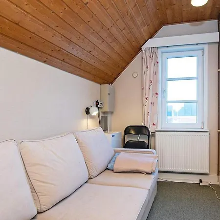 Apartment 4 Person In R M *